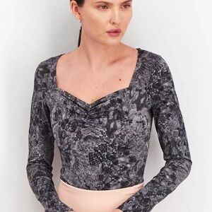 Aqua Snake Print Long Sleeve Bodysuit – Gray Multi – Size XS (NWOT)